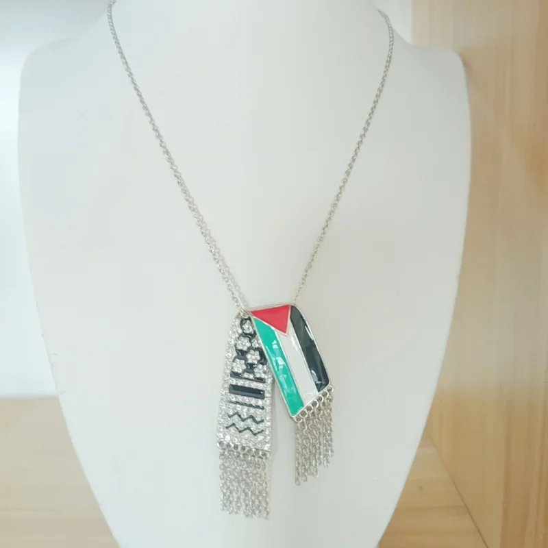 قلادة خريطة فلسطين